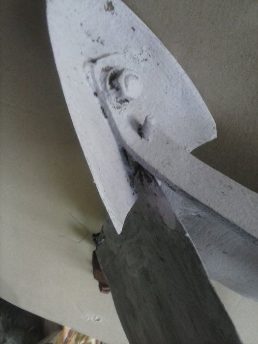 плуг.                   . .