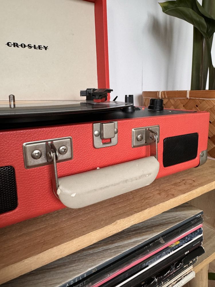 Gramofon crosley w walizce