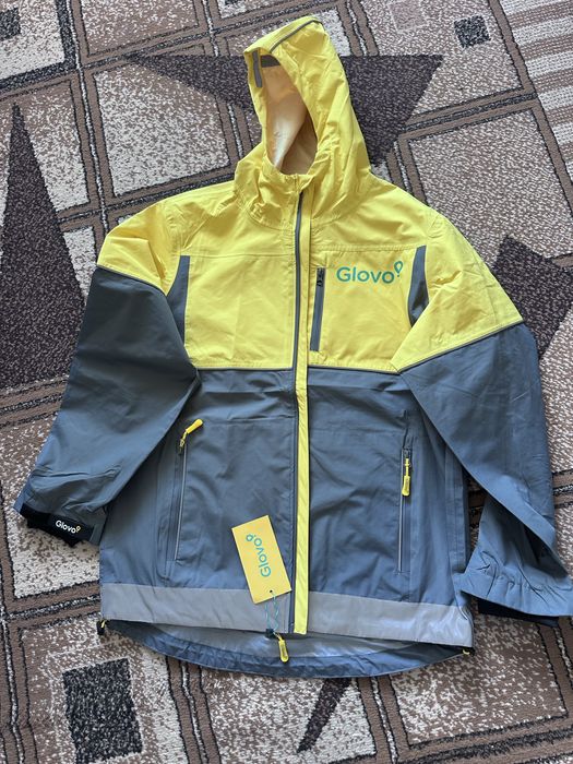 Продам дощовик Glovo