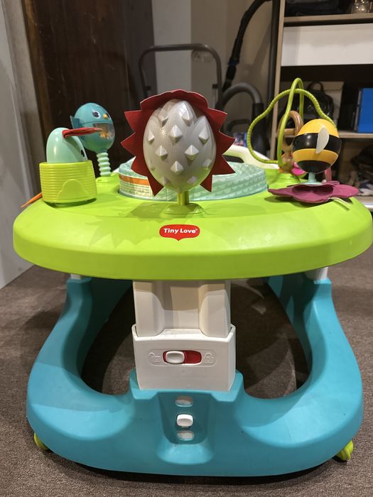 Продам,Розвиваючий центр Tiny Love 4в 1 весела галявина