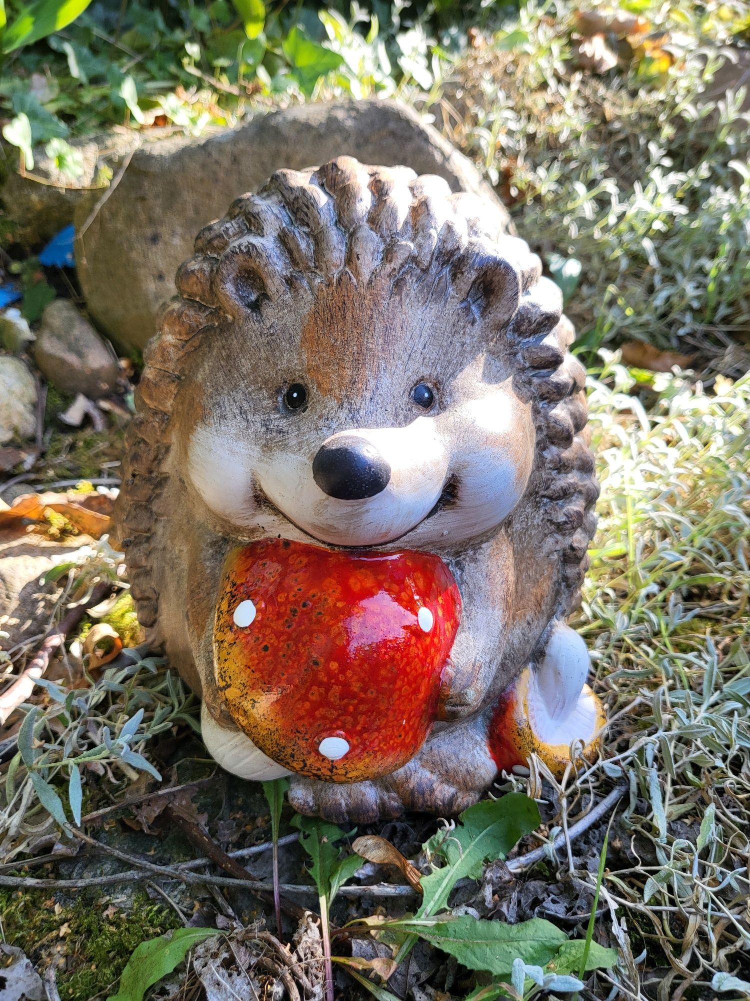 Figurka Jeż Ceramiczny o Wysokości 20cm