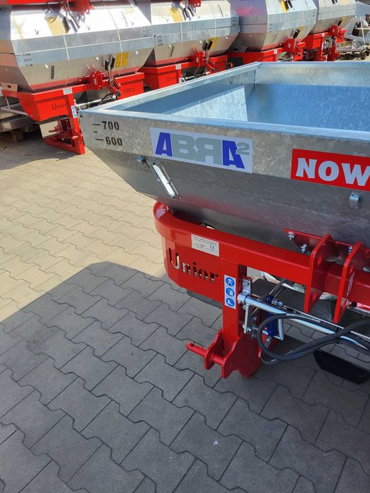 Rozsiewacz Nawozu nawozów Unior 700L