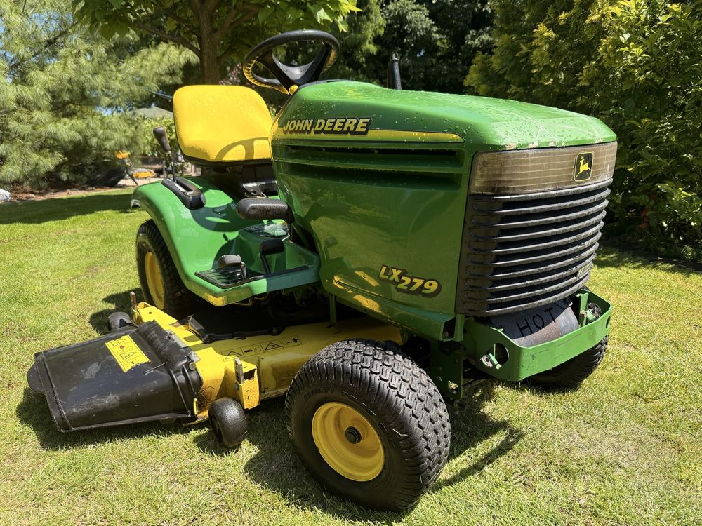 Traktorek kosiarka John Deere LX279