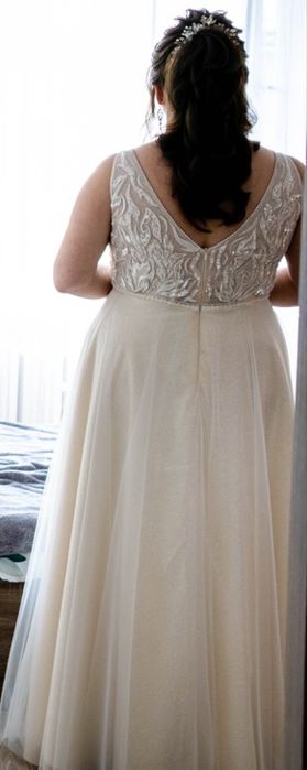 Suknia ślubna plus size r. 44/46