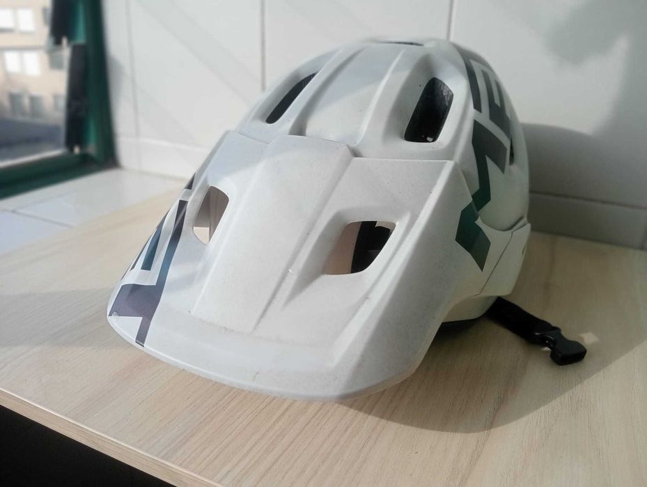 Capacete MET Roam MIPS Tamanho L usado