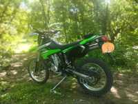 Продам мотоцикл Kawasaki klx 250