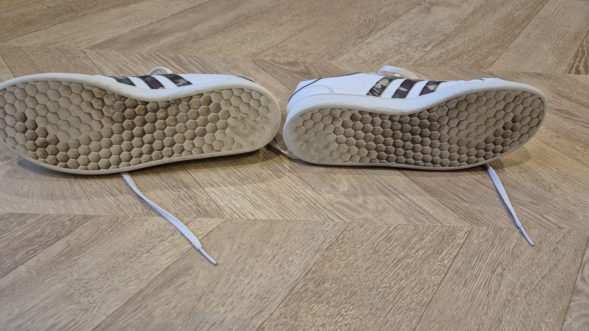 Adidasy białe rozmiar 39 i 1/3