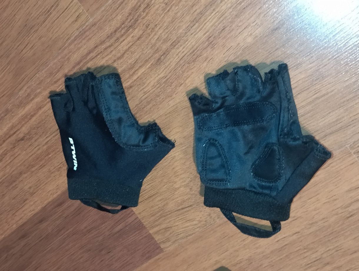 Calções e luvas ciclismo criança