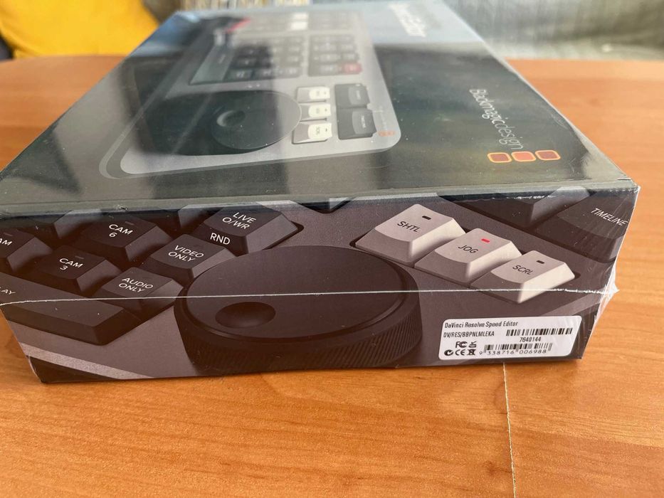 DaVinci Resolve Speed Editor