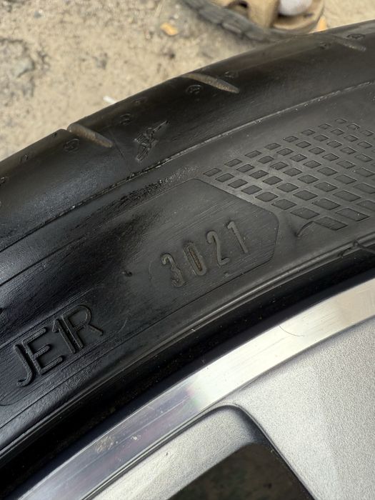 Good year EAGLE F1 305/30/R21