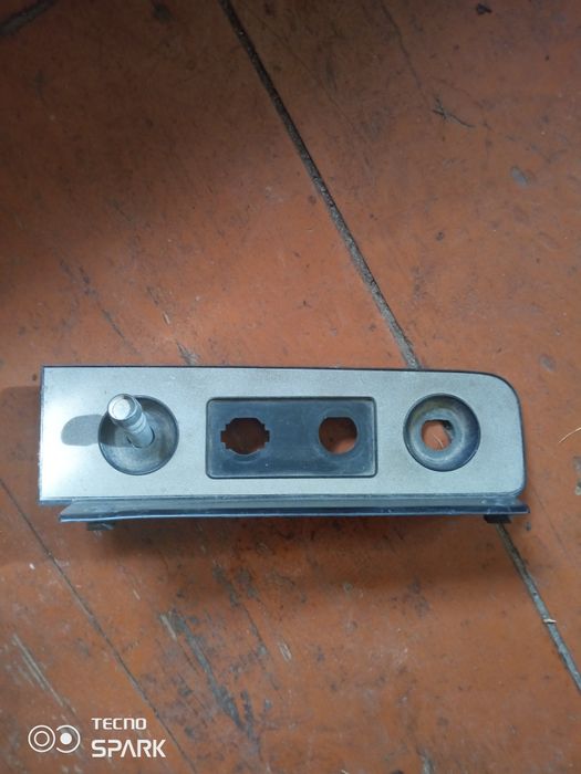 В коллекцию кнопки Мазда 929 79г.в.