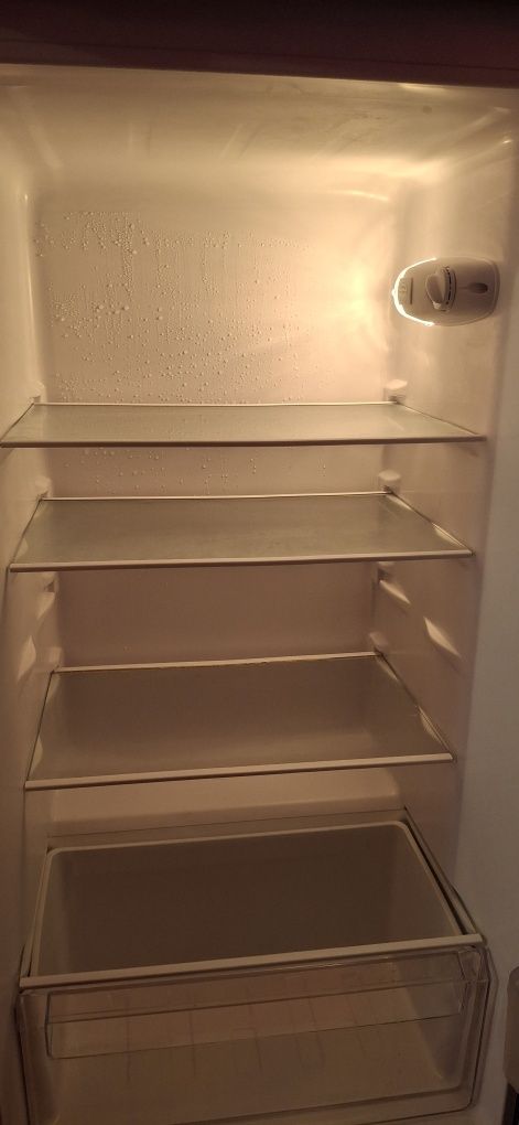 Vende-se Frigorífico completamente novo