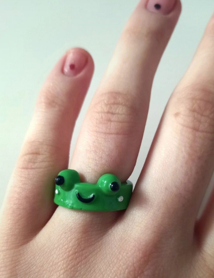 pierścionek żaba