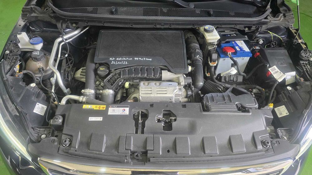 Peugeot 308 1.2 PureTech Allure - Salvado