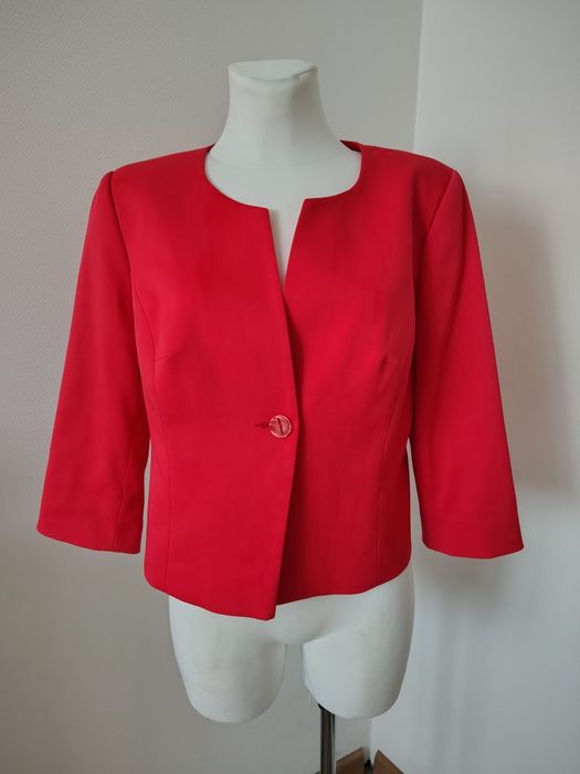 Піджак жіночий зі вкороченим рукавом. Розмір 44