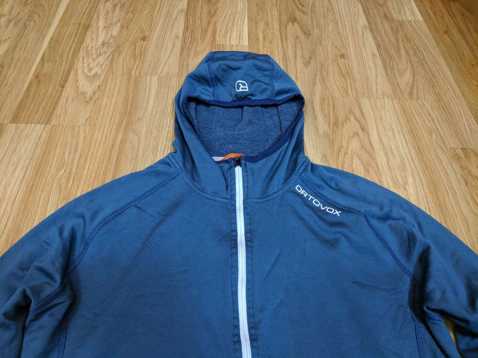 Теплая трекинговая термокофта худи ortovox merino inside