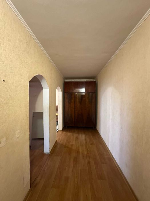 ПРОДАМ великогабаритну 1-кімн. квартиру (3 мкрн, лівий берег)