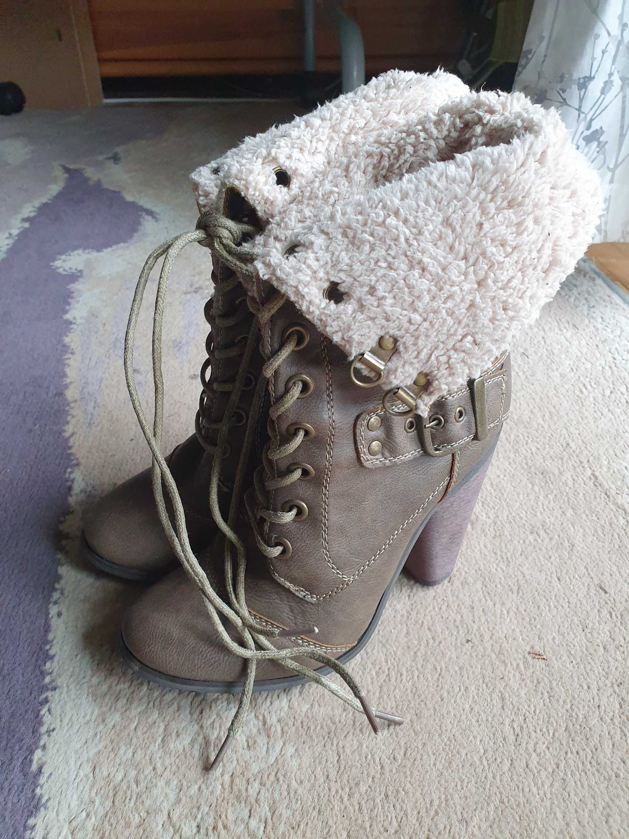 Buty nienoszone damskie