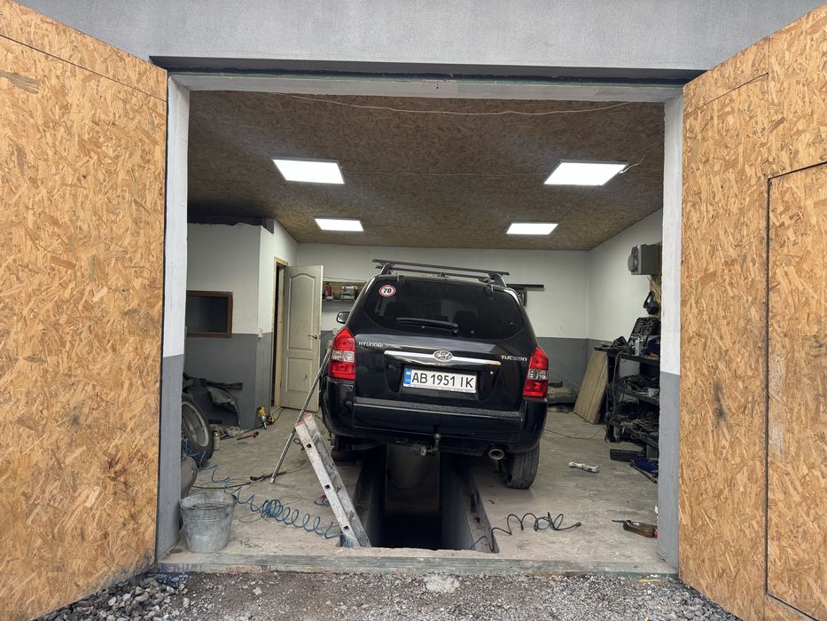 Гараж 6 на 6 метрів Високий під Бус Підвал на весь гараж Яма охорона