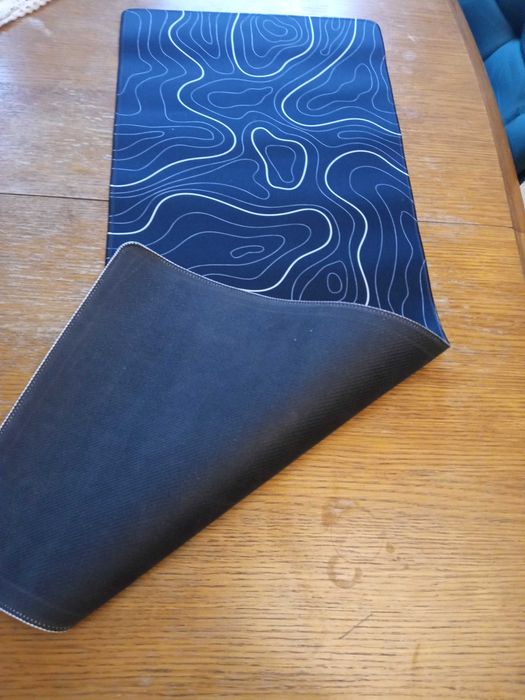 Podkładka pod myszkę i klawiaturę czarna o wymiarach 90x40cm