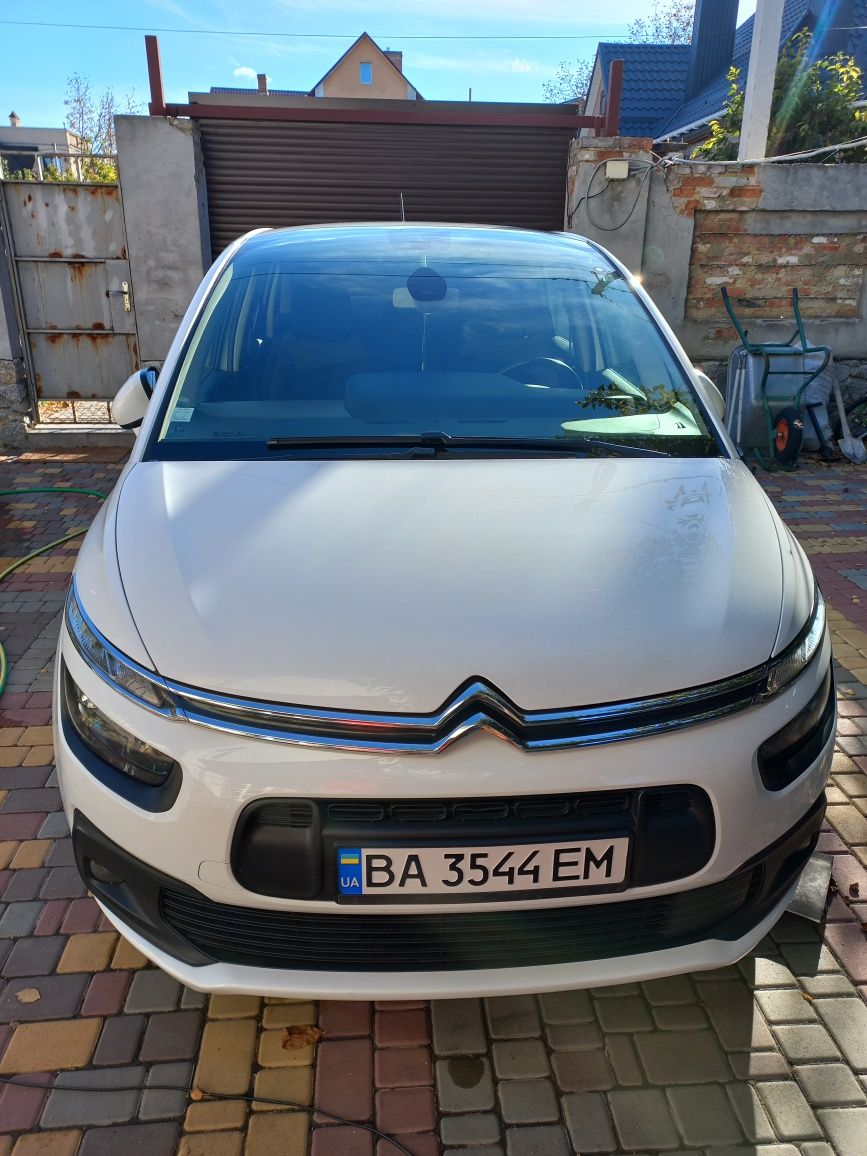 Продам citroen c4 picasso 1,6 дизель 2018