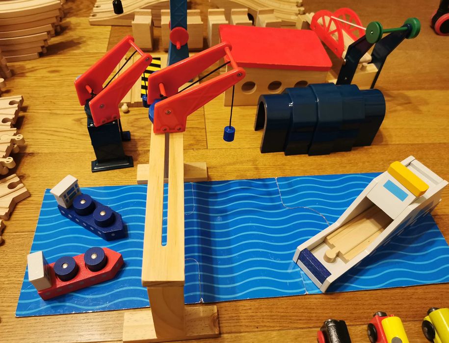 Duży zestaw drewnianych torów IKEA (130 elementów)