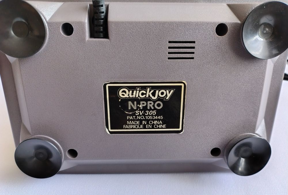 Sprawny, testowany joystick QuickJoy N-Pro dla konsoli Nintendo NES