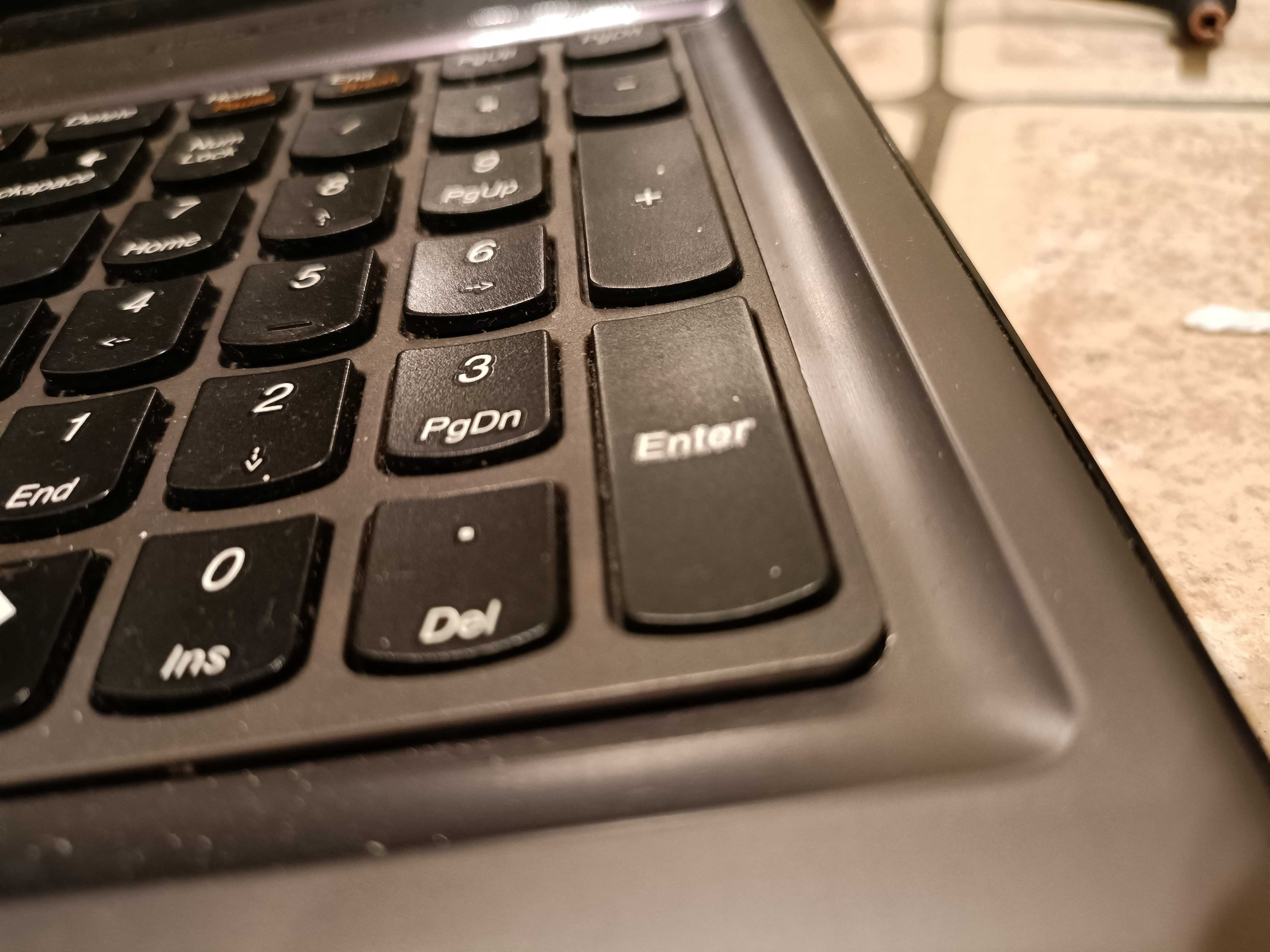 Laptop Lenovo Z580