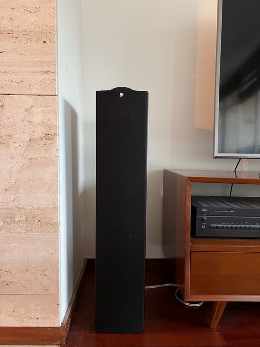 Par de colunas KEF IQ 5 pretas
