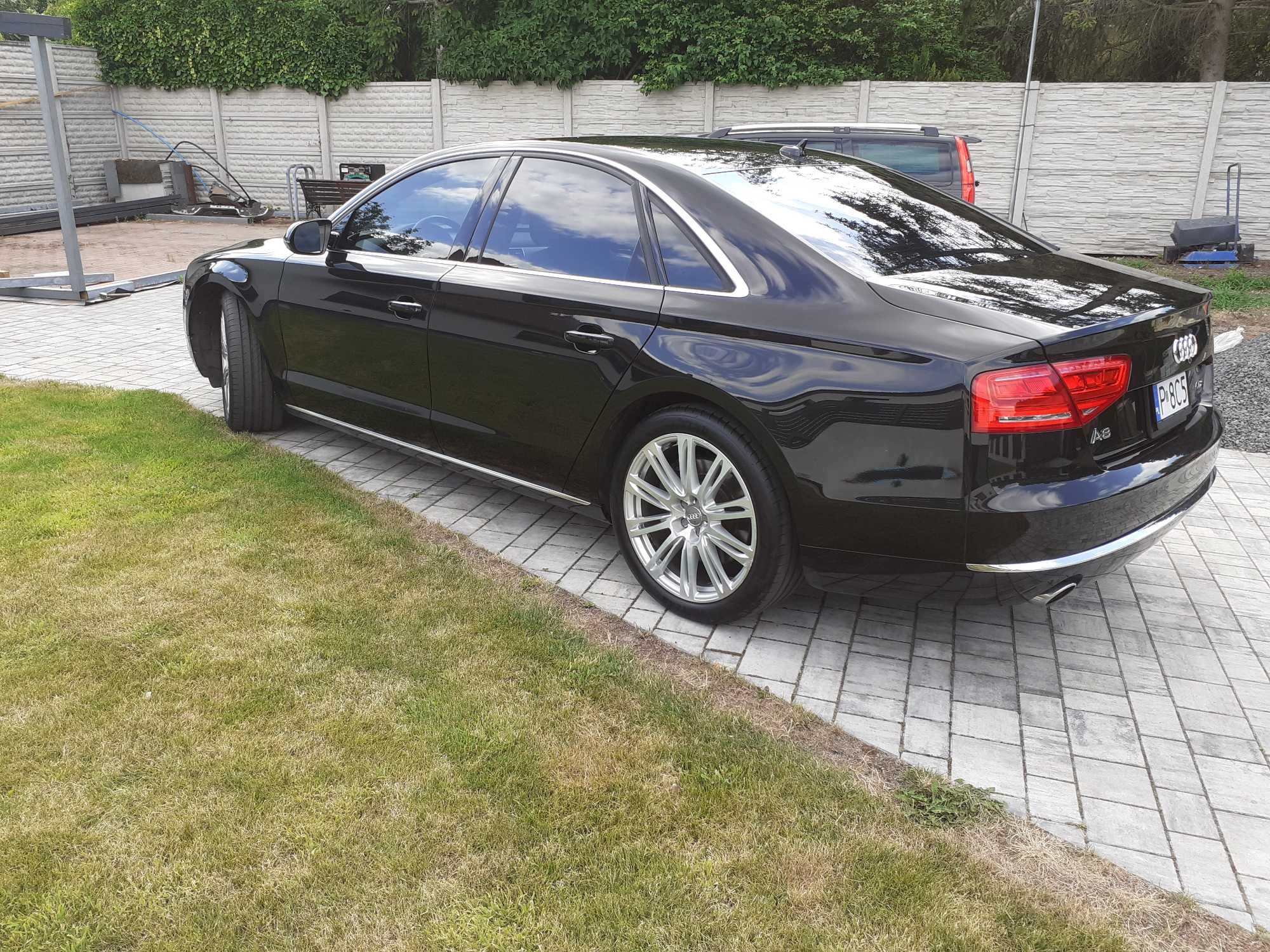 AUDI A8 4.2 Quattro . Stan BDB