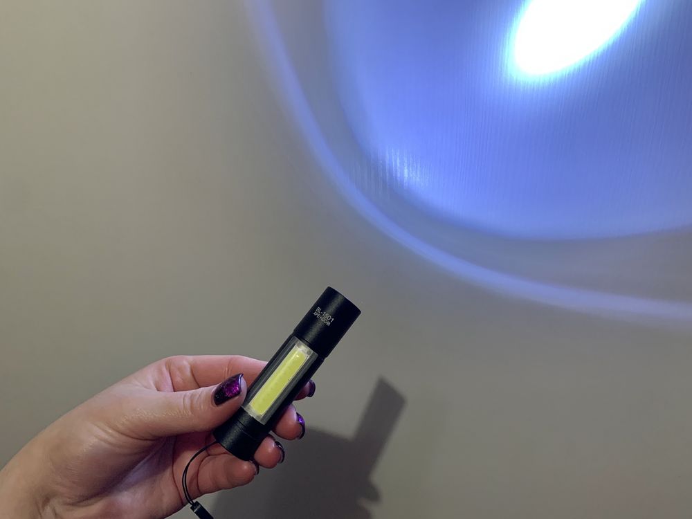Продам світлодіодний ліхтарик, акумуляторний з USB