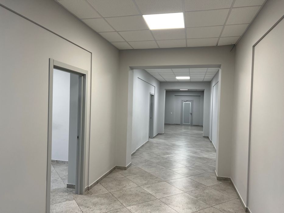 Оренда (продаж)приміщень в центрі міста 719,2 м.,720м по вул.Гузара,49