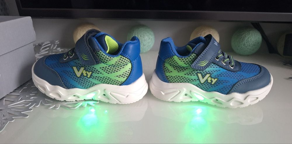 Nowe buty sportowe adidasy led Vty rozm.21
