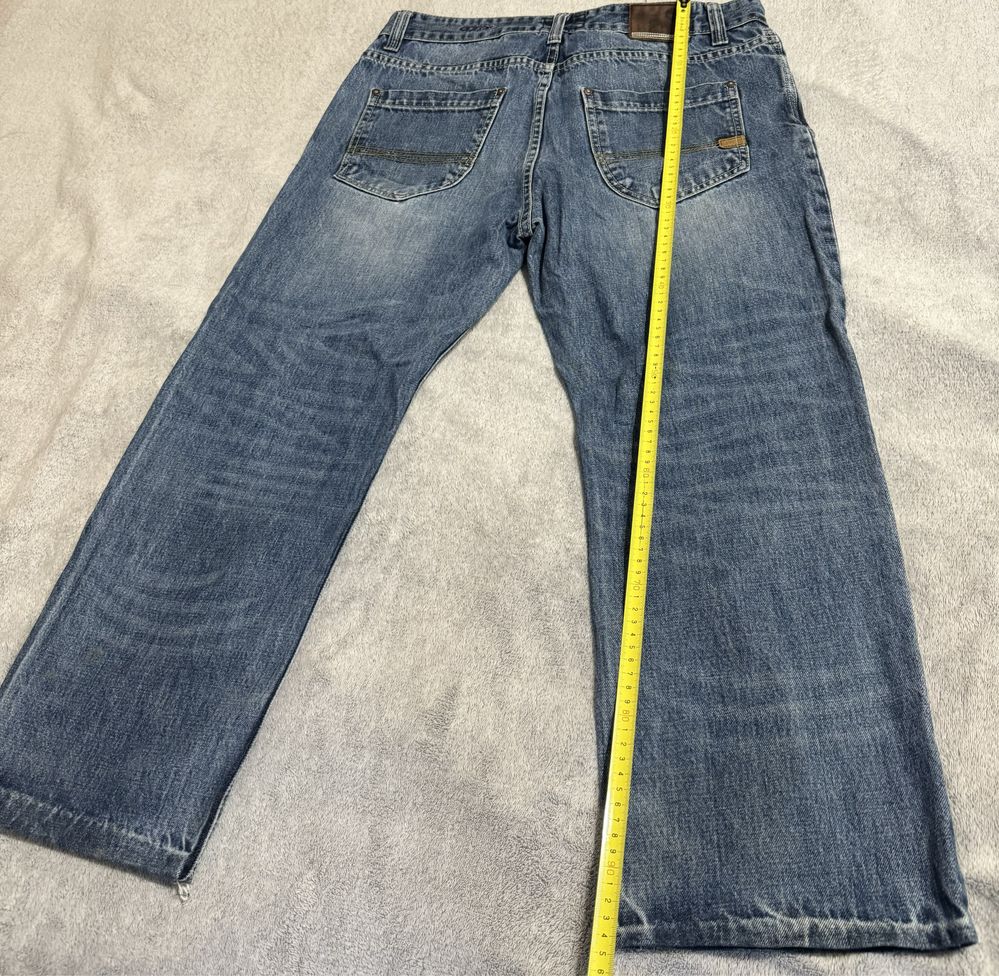 Продам  мужские джинсы Тимбеленд