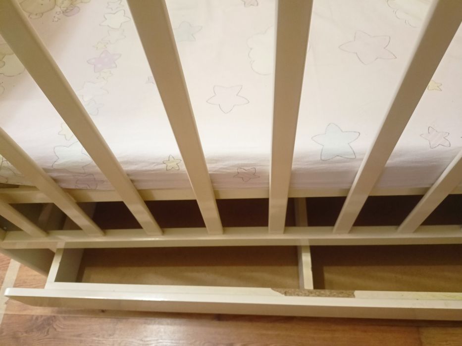 Срочний продаж! Ліжечко Верес з маятником