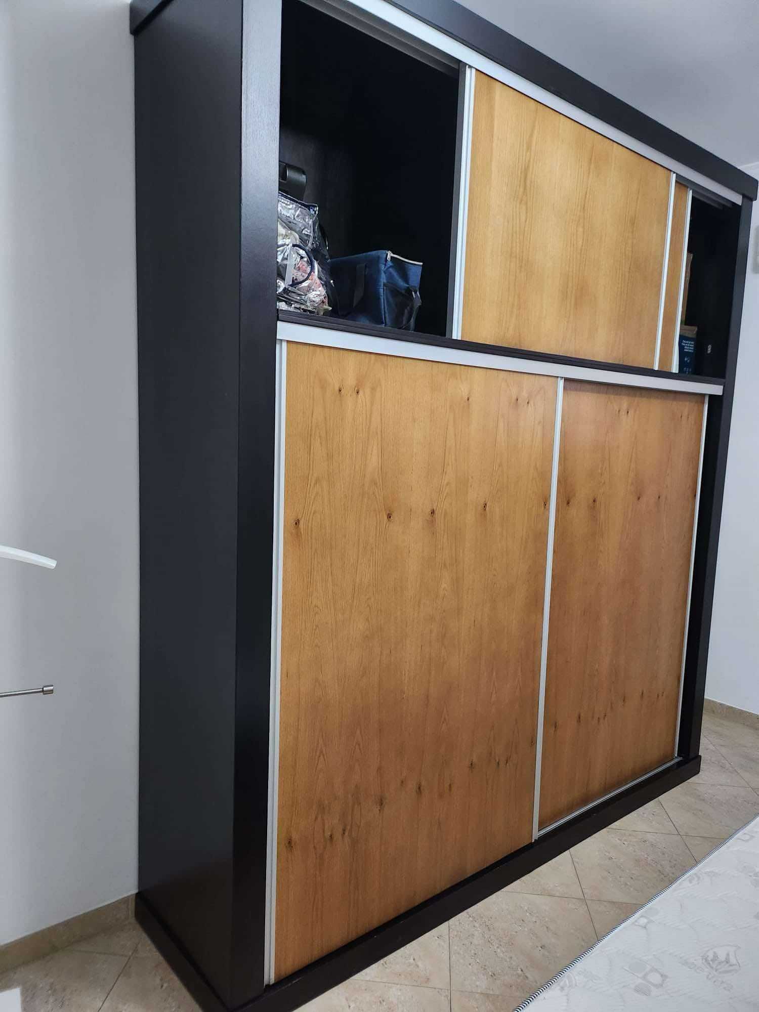 Roupeiro como novo