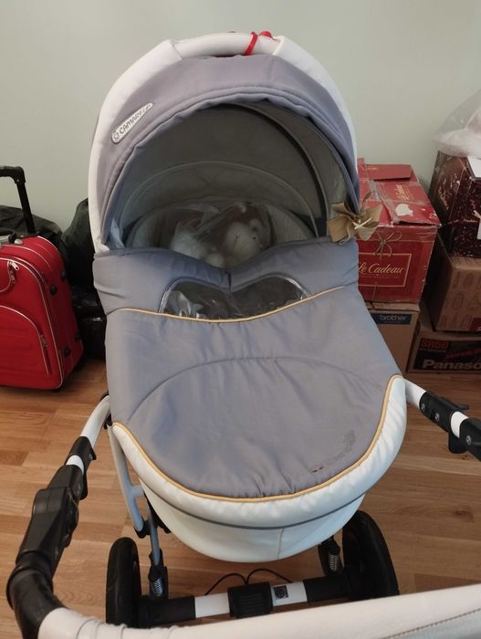 Продається дитяча коляска 2 в 1.