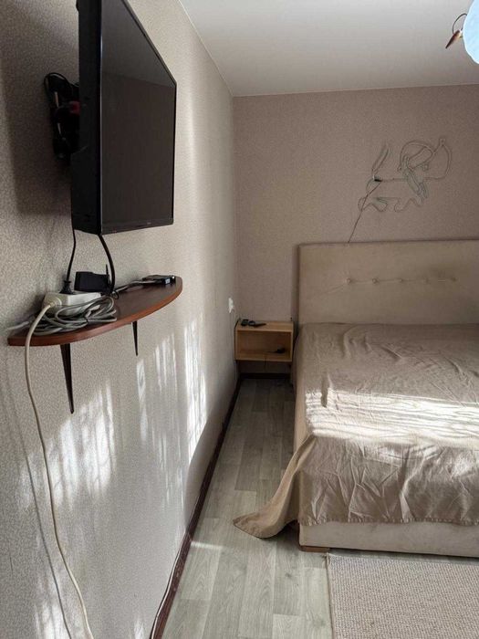 Продам 2-к квартиру с ремонтом, 2/5 эт, центр Черемушек (3-251-264 ОФ)