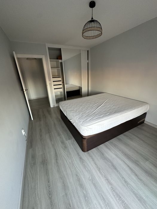 Alugo t2 ao ano entrada emediata