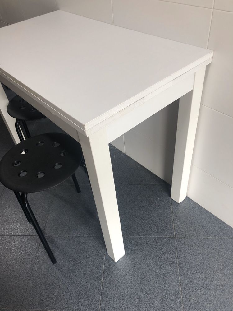 Mesa cozinha ikea extensivel + 2bancos urgente