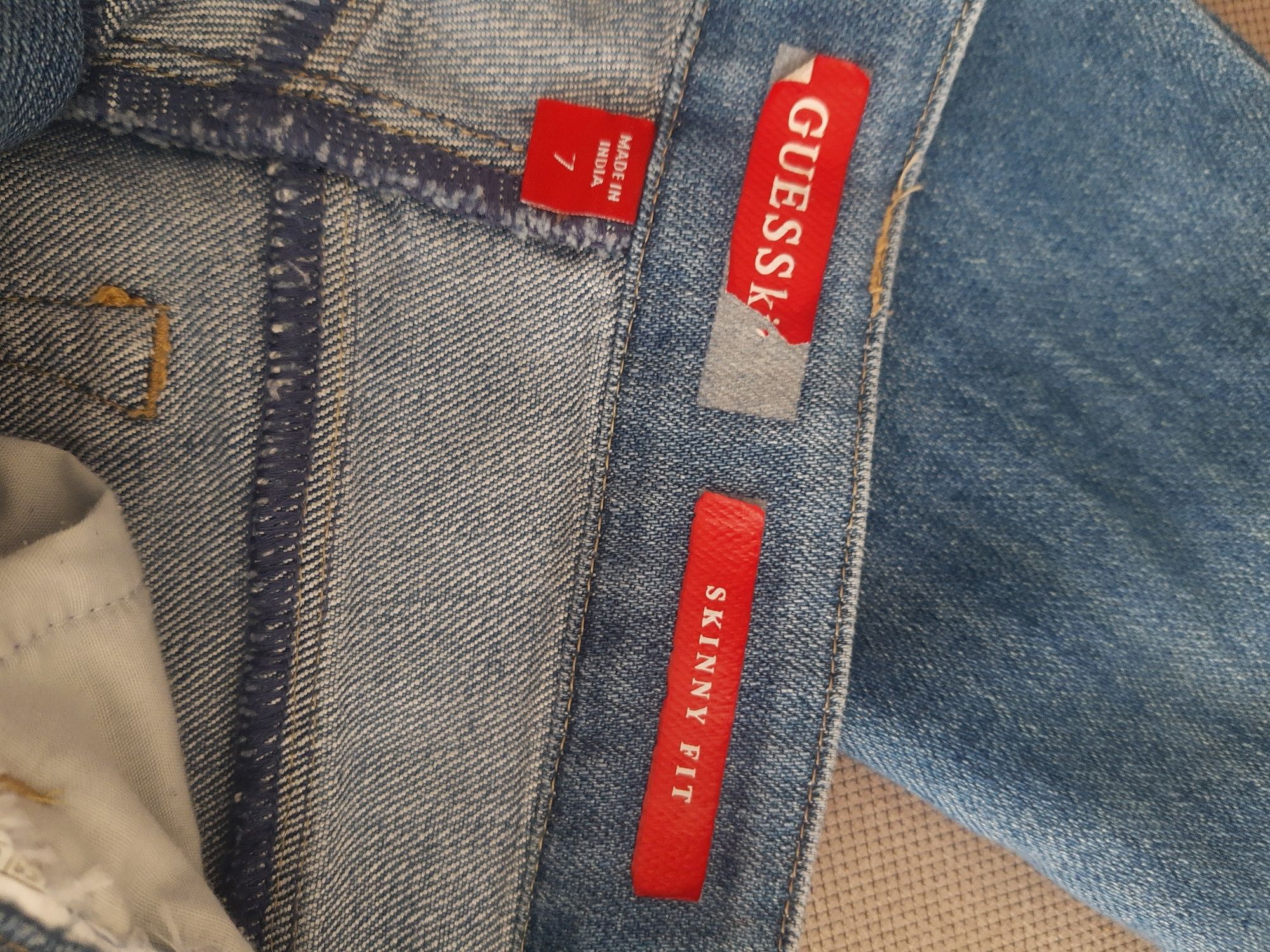 Guess kids spodnie jeans 122