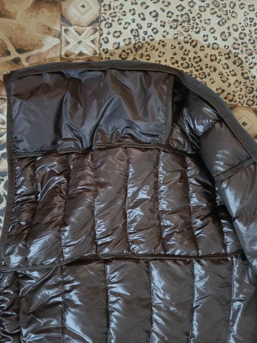 Куртка женская ,демисезонная . Размер S . Цвет коричневый .