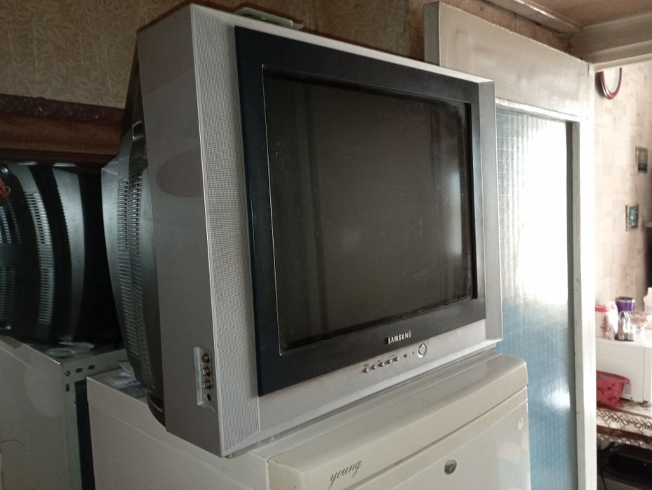 Продаю 3 телевизора б/у рабочие