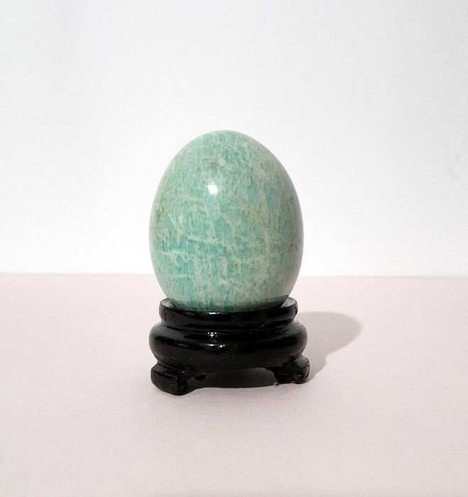 Ovo de pedra natural Amazonite (antigo) com suporte