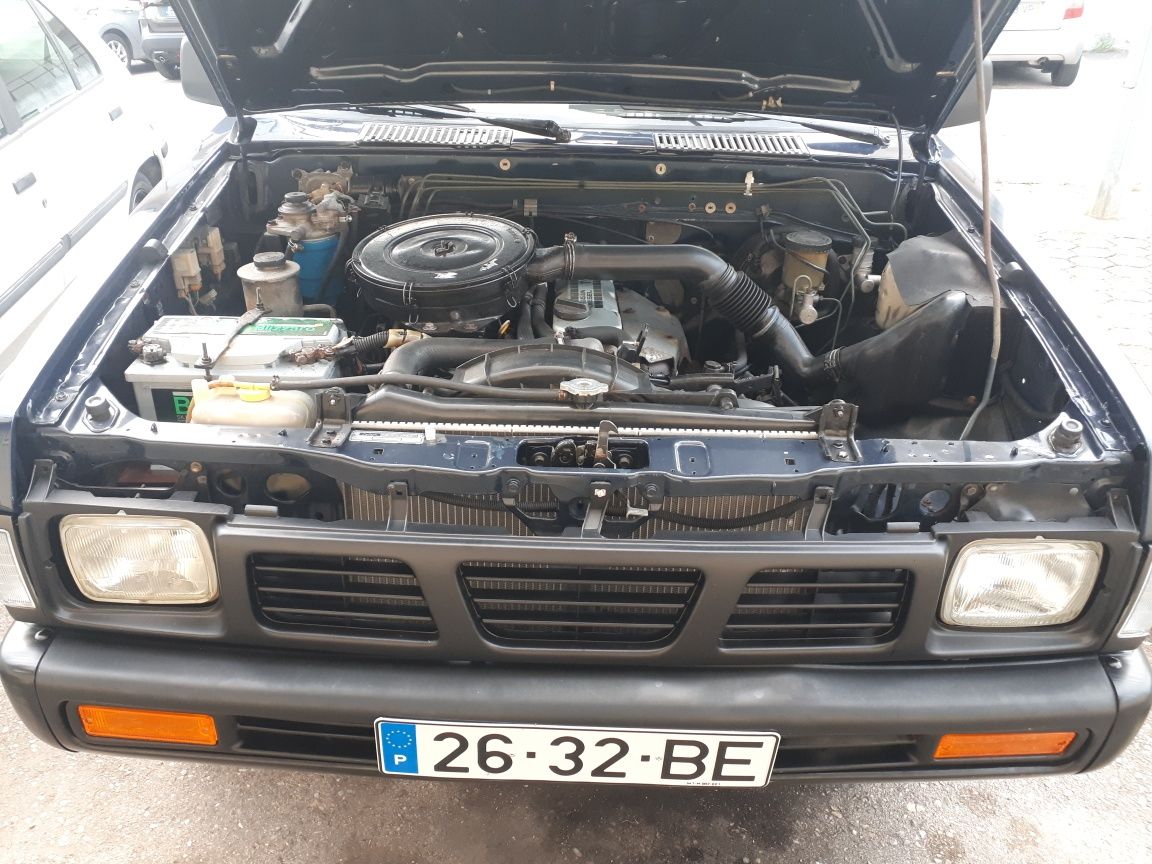 Nissan pick-up D21, 3 lugares c/ direção assistida