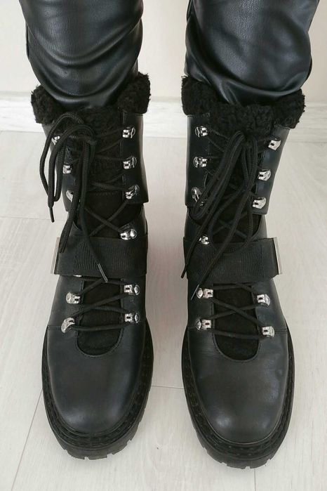 Жіночі зимові черевики