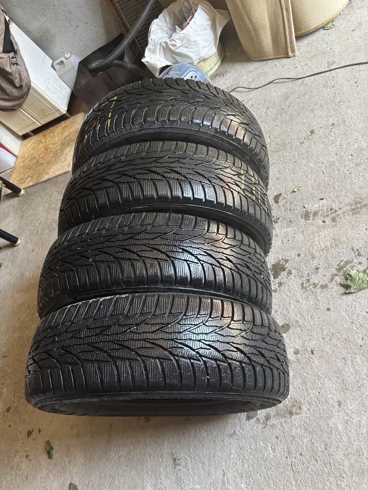 Шини до авто зимові225/60 R 18
