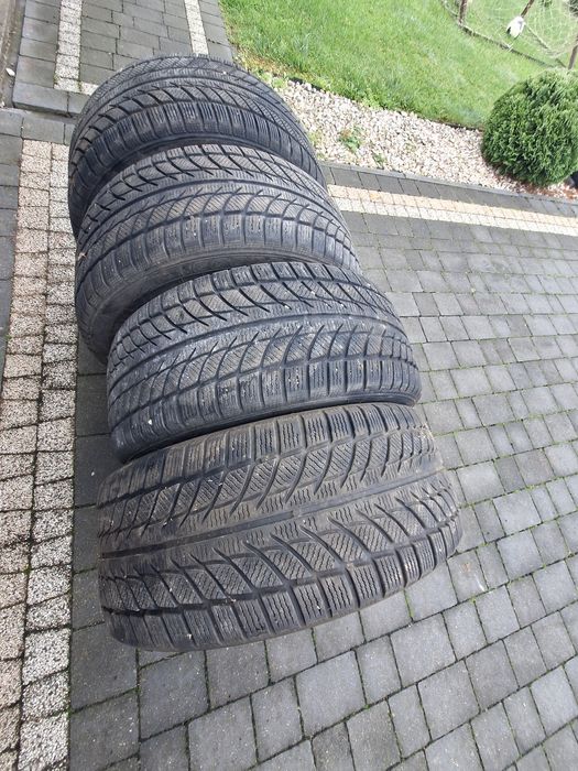 Opony zimowe 245/45/18