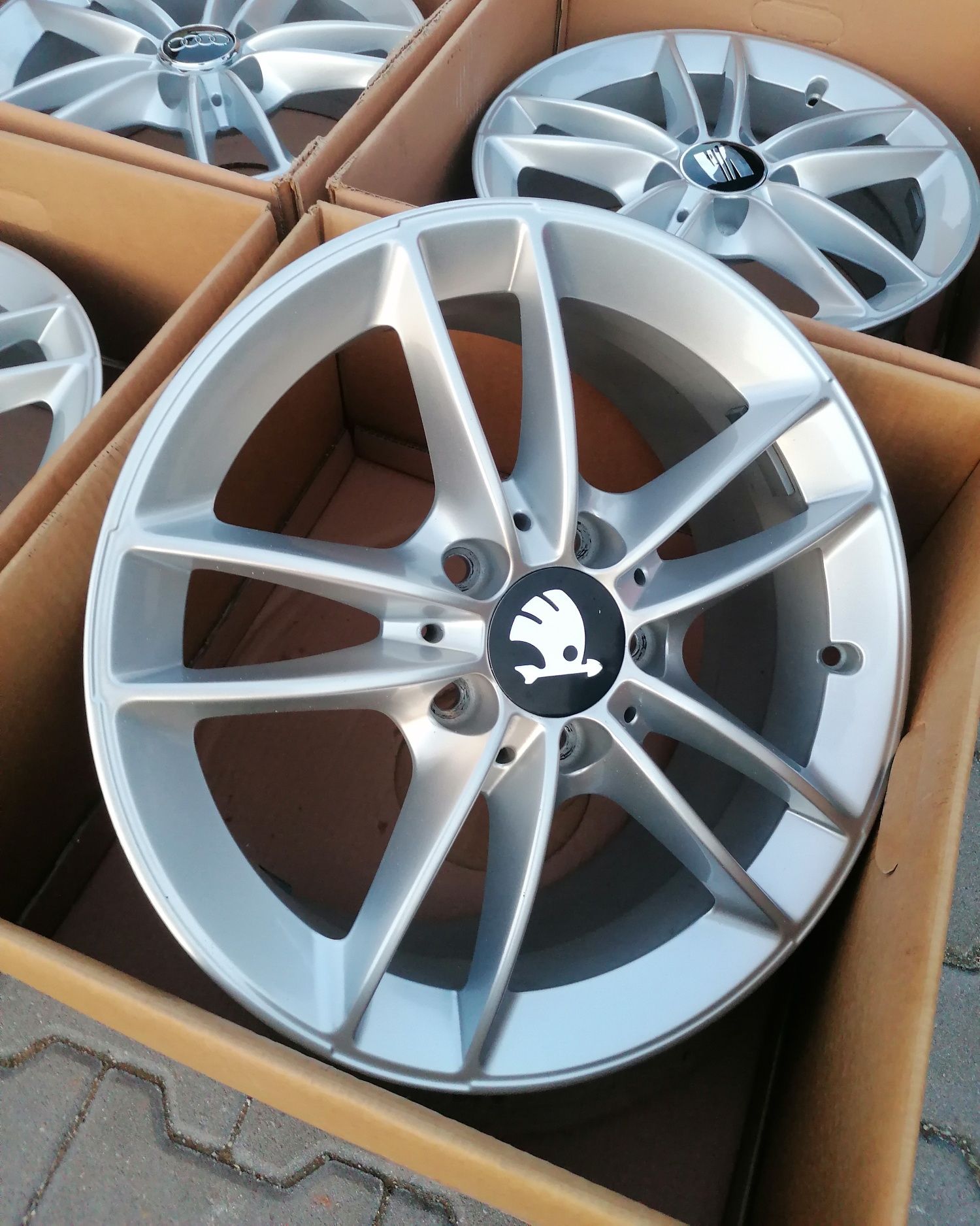 #M11 Alufelgi R16 5x112 ET44 Mercedes Audi VW Seat Skoda BMW Mini