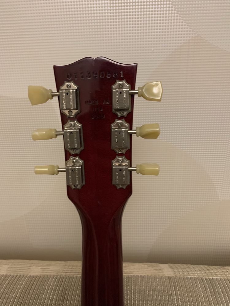 Гитара Gibson Les Paul Studio леворукая